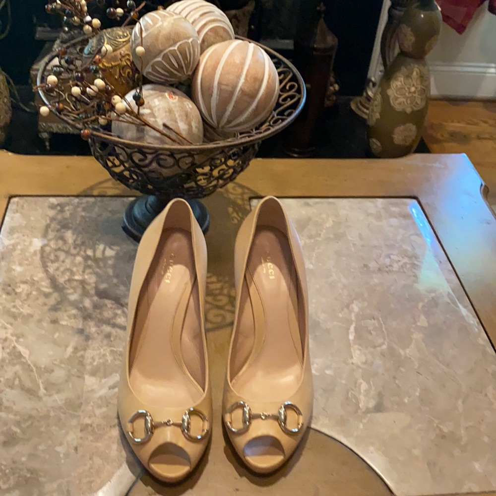 Gucci Horsebit pep toe pump